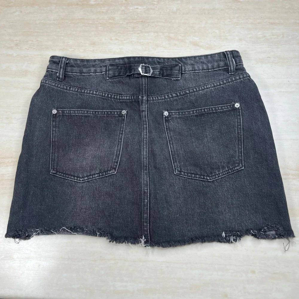 We The Free People Black Denim Mini Skirt Cinch Back Raw Hem Size 29 OB813134